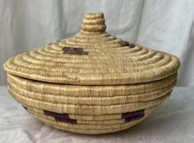 Lidded Basket with rectangular motifs