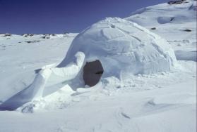 Iglovigak (remains of an abandoned igloo). 
Mallik Island, Southwest Baffin Island, Nunavut, 1…