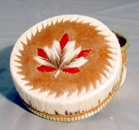 Quill Box with Maple Leaf Design