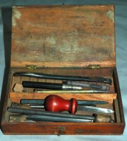 Box with engraving tools