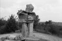 Installing Inukshuk, 1987
© McMichael Canadian Art Collection Archives
L1987.13 (installation…