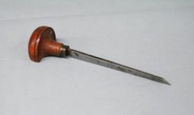 Engraving tool used by Franklin Carmichael